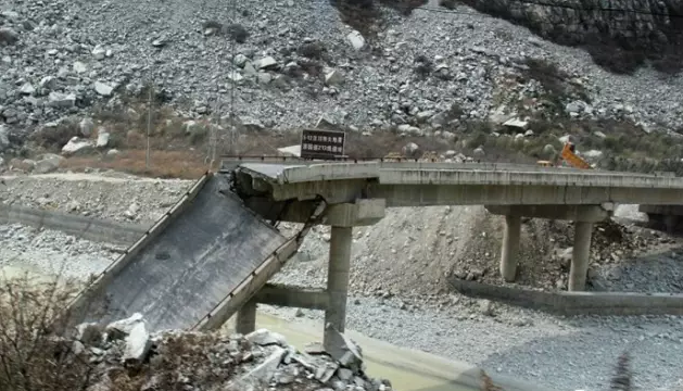 一、地震對(duì)橋梁破壞的主要形式